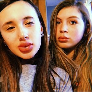 Meet your Posher, Ella